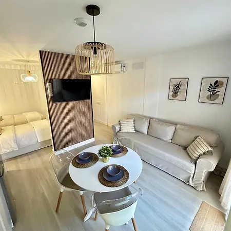 Apartman New And Cozy Next To The *